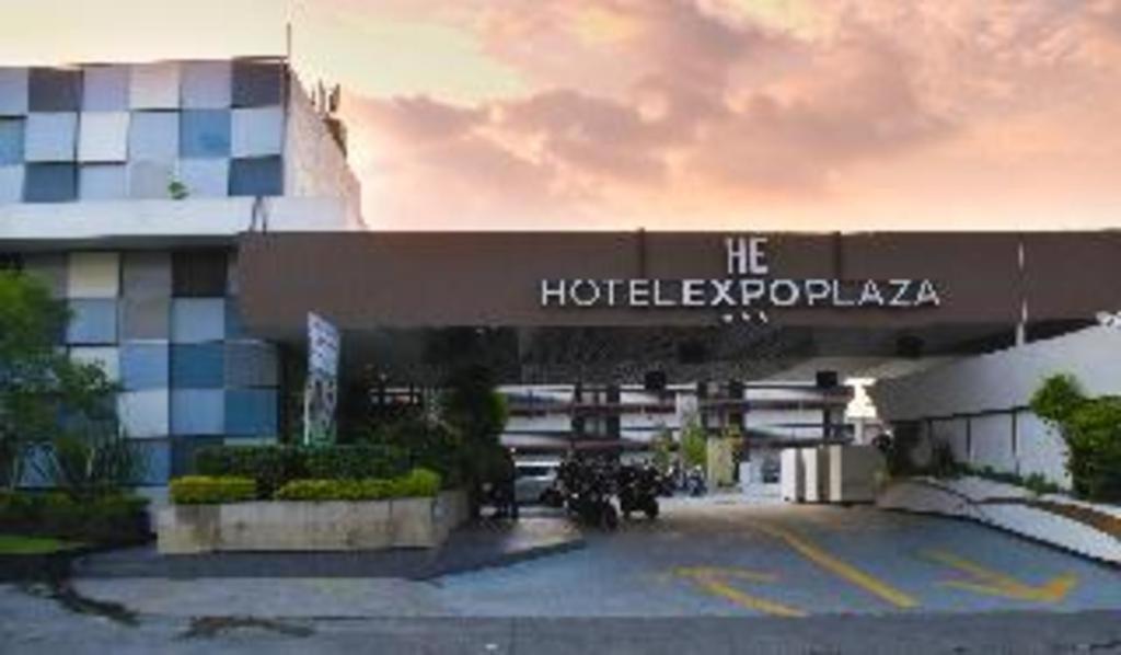 Hotel Portonovo Plaza Expo Zapopan Dış mekan fotoğraf