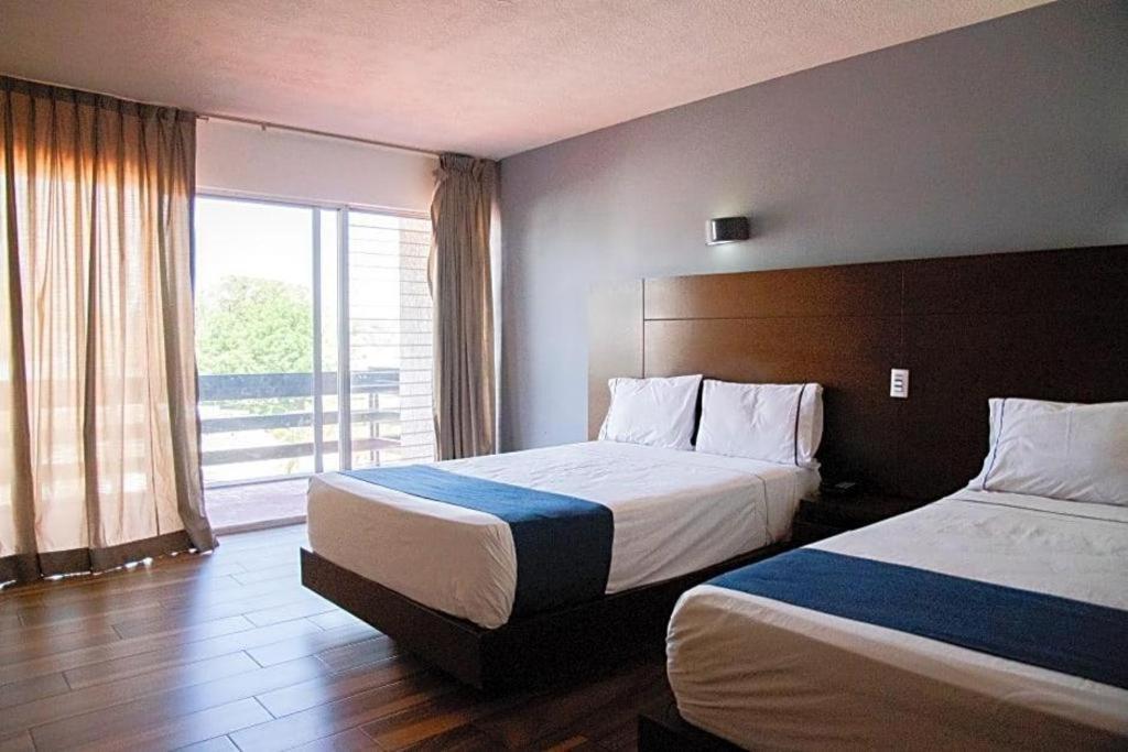 Hotel Portonovo Plaza Expo Zapopan Dış mekan fotoğraf