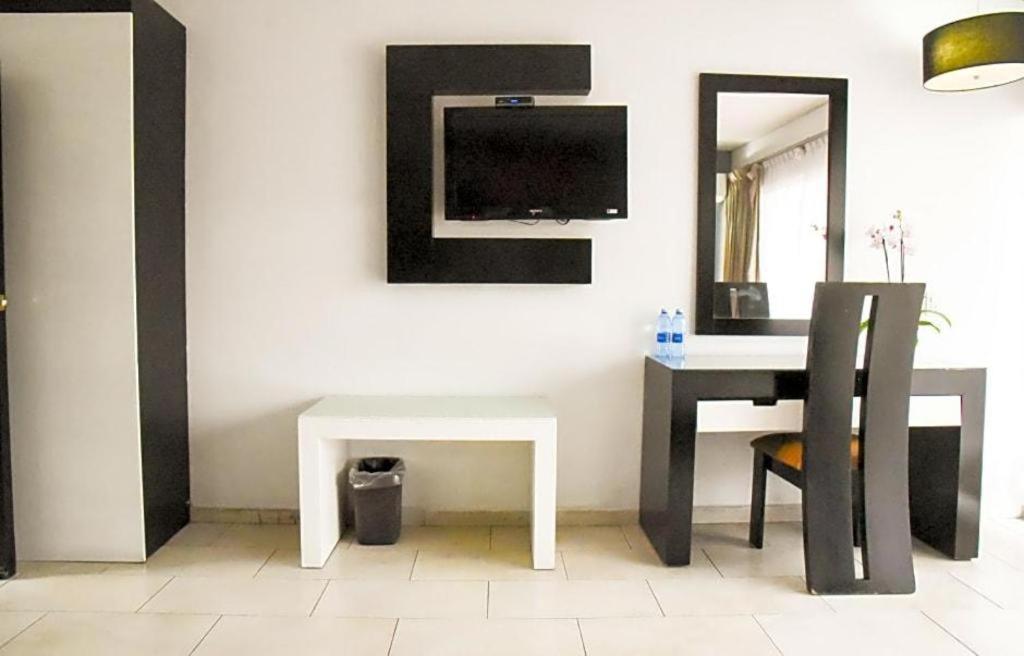 Hotel Portonovo Plaza Expo Zapopan Dış mekan fotoğraf