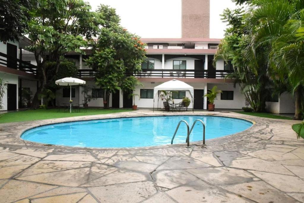Hotel Portonovo Plaza Expo Zapopan Dış mekan fotoğraf